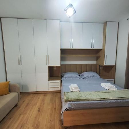 Starlight Downtown Apartment Tirana Exterior photo