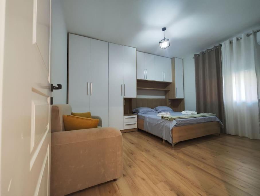 Starlight Downtown Apartment Tirana Exterior photo